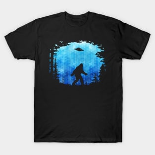 I Want To Believe (blue poly background) T-Shirt